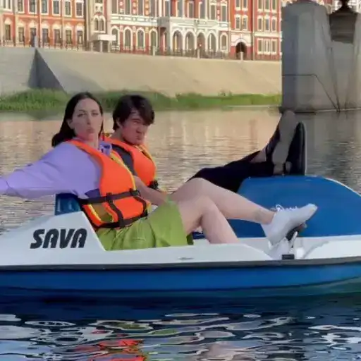 Sticker 🚣‍♂️