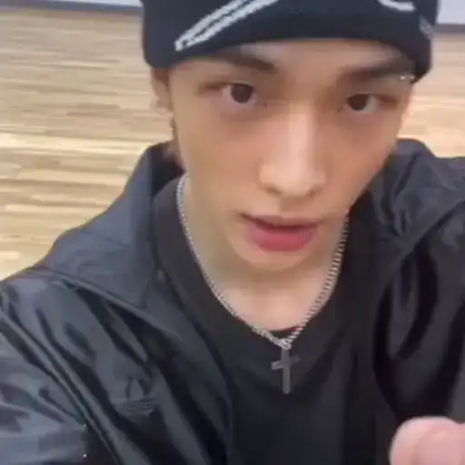 Hwang hyunjin !! preview