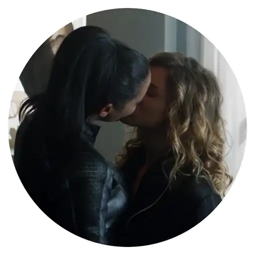 Sticker 👩‍❤️‍💋‍👩