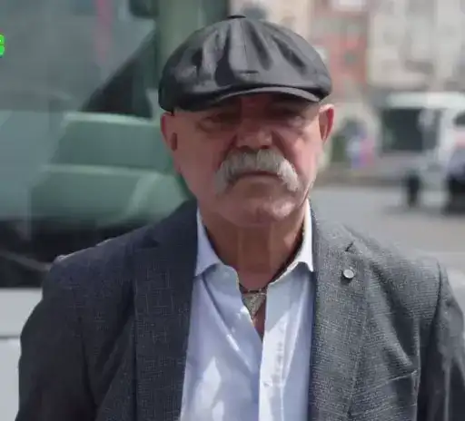 Sticker 🙂‍↕️